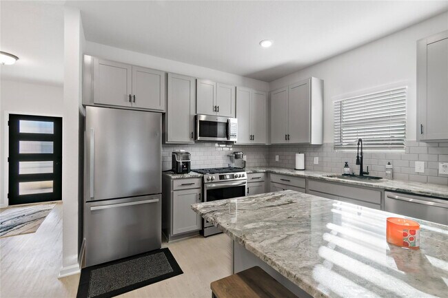 Building Photo - Amador Peak Drive, Arcola, TX 77583 - 4 BR 2 BA single-family home