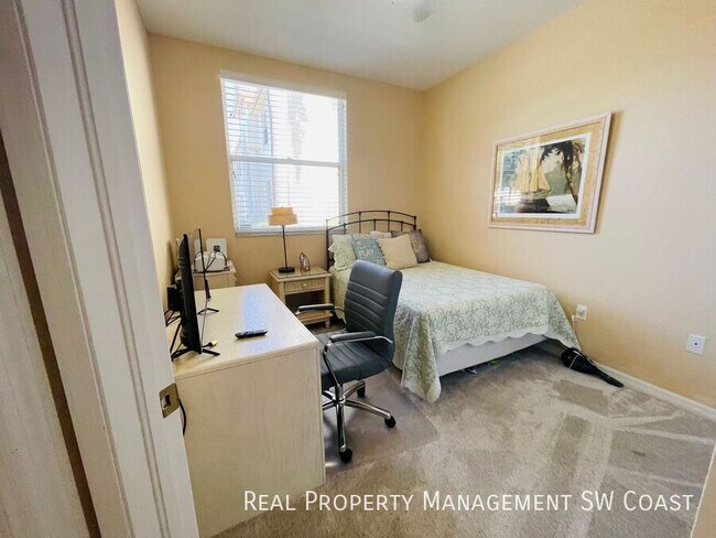 Building Photo - 15449 Bellamar Cir