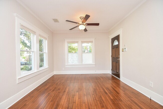 Building Photo - 4625 Pineridge St