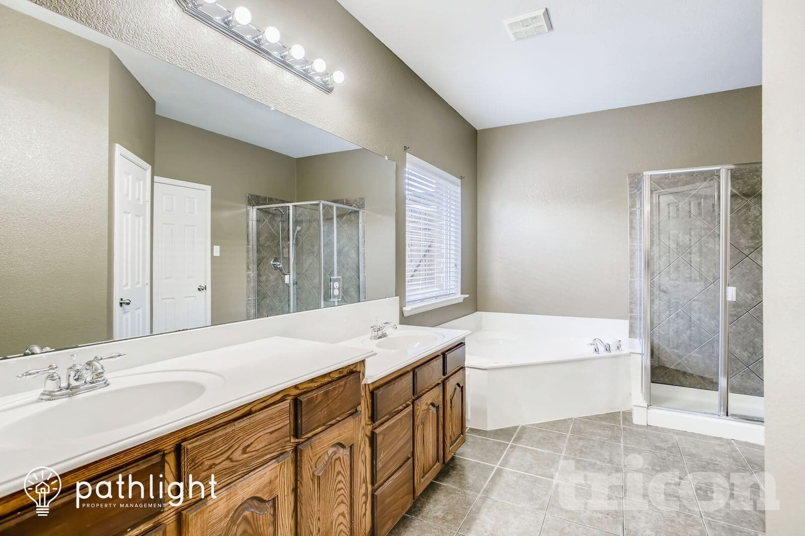 Building Photo - 1435 Red Wolf Dr