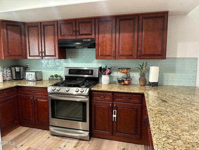 Building Photo - 1521 N H St