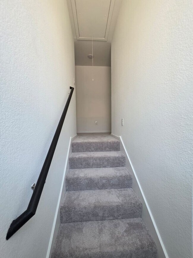 Building Photo - NEWLY BUILT 3 bedroom 2.5 Bath for rent!!!