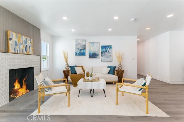 Building Photo - 11912 Elkwood St