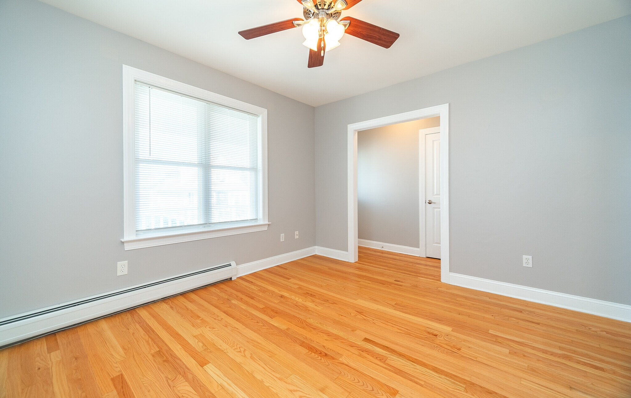 Building Photo - 362 Soundview Ave