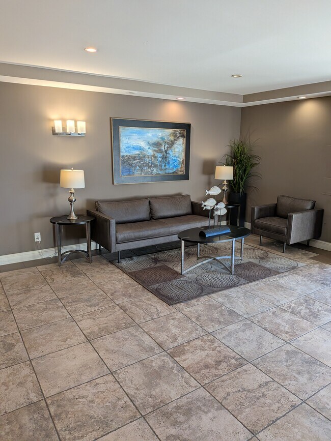 Lobby - 1600 Ardmore Ave