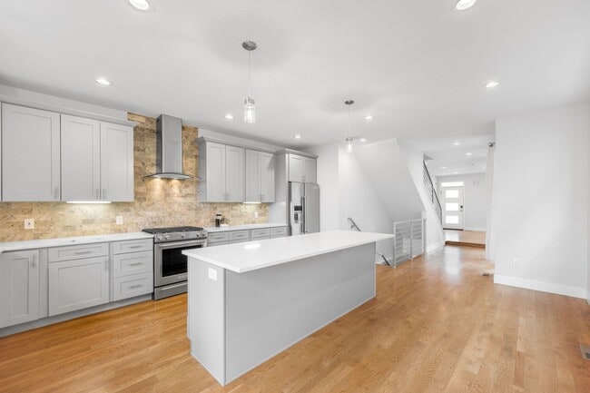 Building Photo - 3BD, 5BA LoHi Townhome with Rooftop Deck and 2-Car Garage