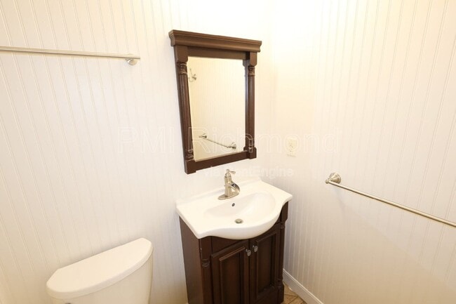 Building Photo - 9713 Pampas Dr