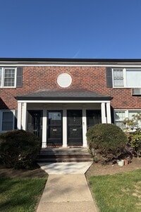 Building Photo - 105 Pitney Pl
