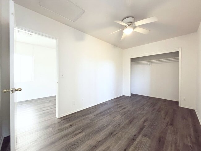 Building Photo - Charming Cottage in Oceanside!