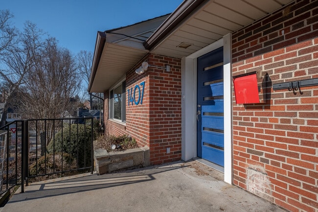 Building Photo - 1407 Leegate Rd NW