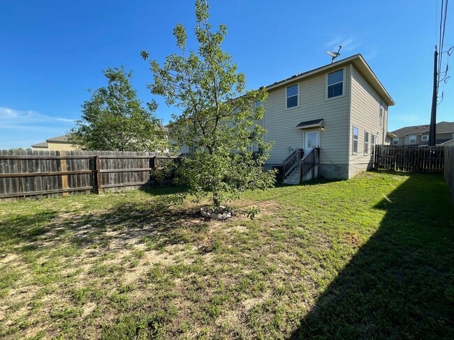 Building Photo - Townhome for rent