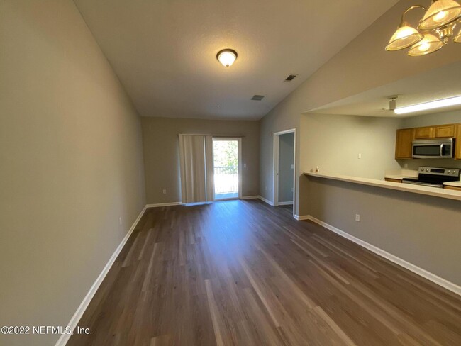 Building Photo - 9625 Amarante Way