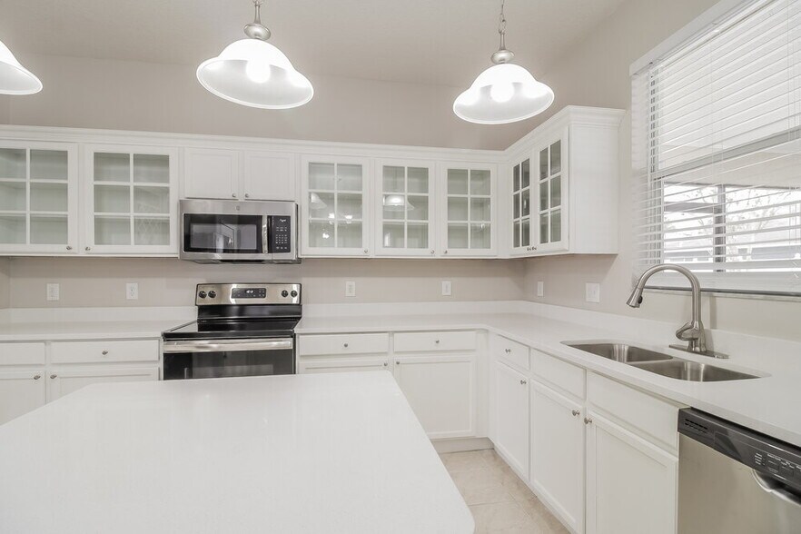Building Photo - 14513 Lisalynne Ct