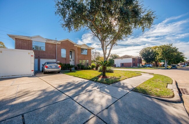 Building Photo - 8231 Chelsea Bend Ct