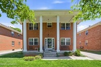 Building Photo - 119 McArthur Dr