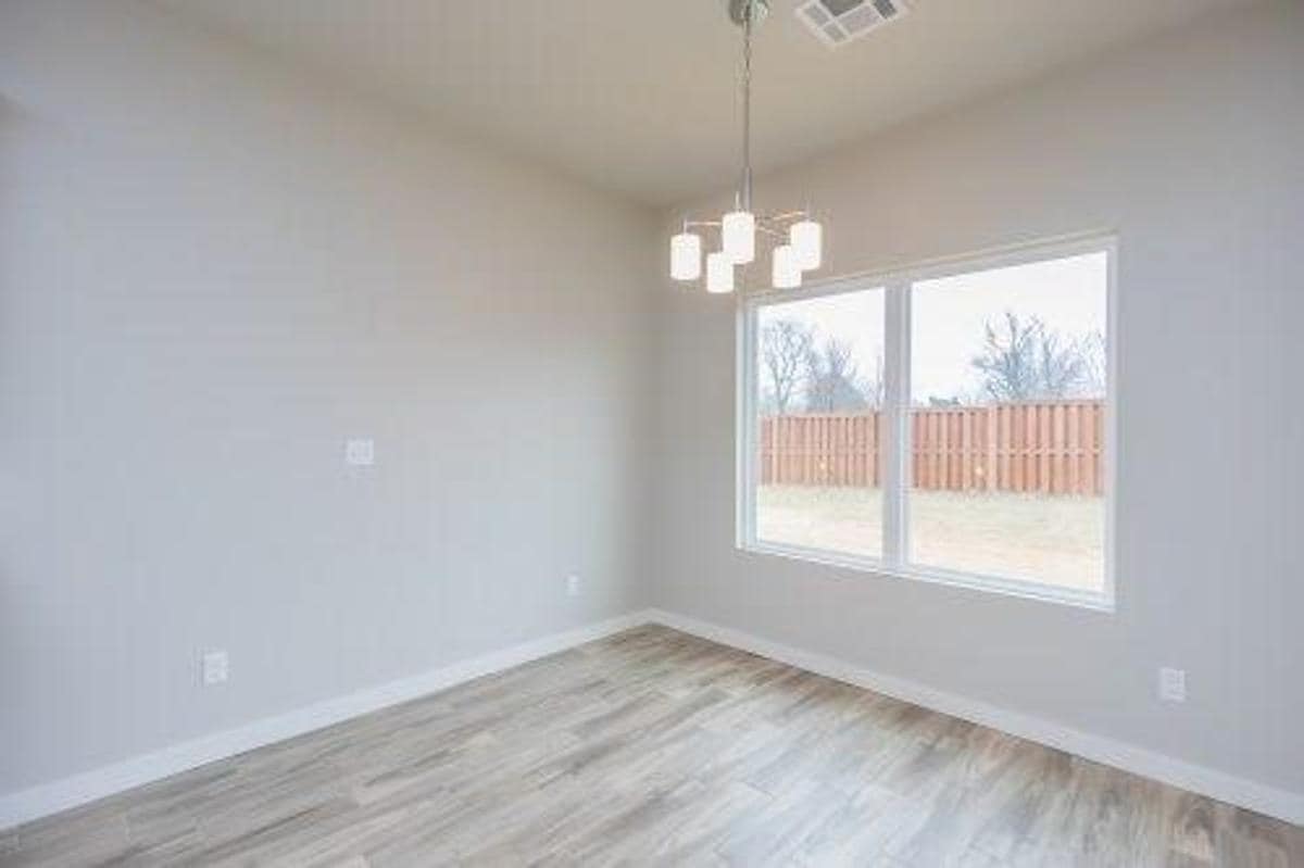 Building Photo - 512 NW 179th Cir