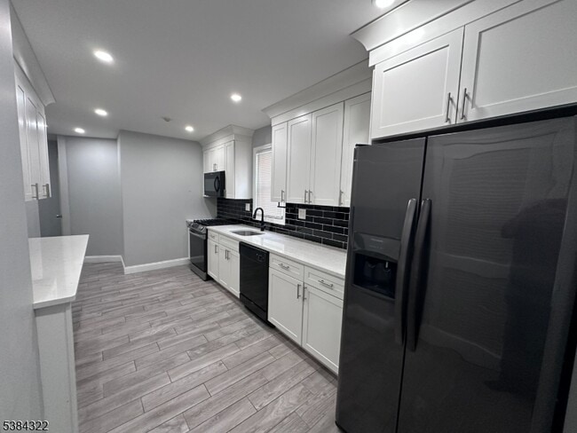 Building Photo - 109 Arlington Blvd