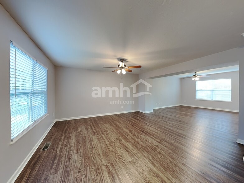 Building Photo - 5499 Lehman Meadows Dr