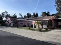 Building Photo - San Marcos 5 Bedroom Home