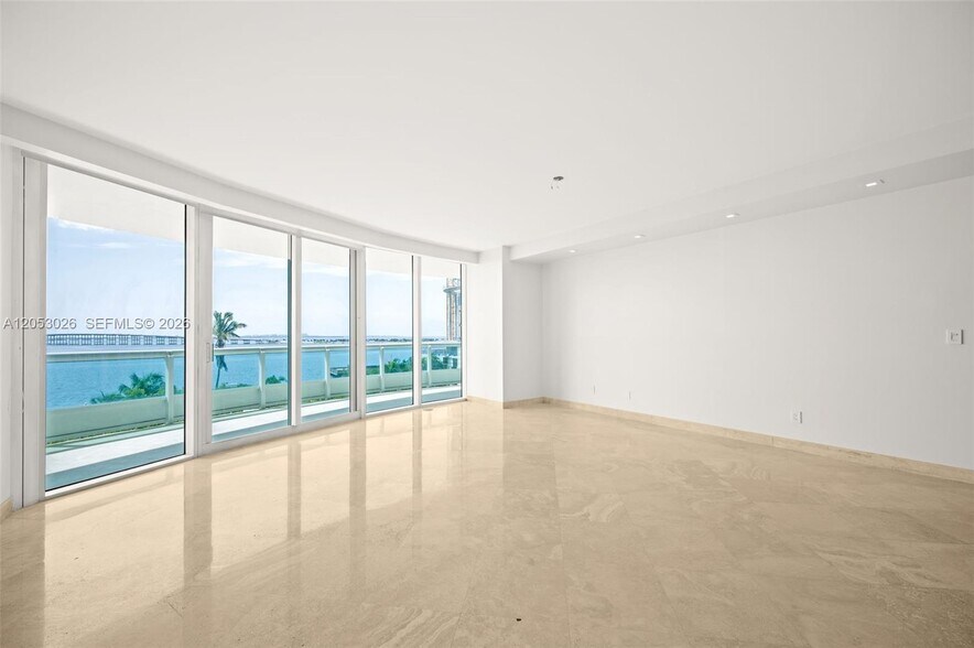 Building Photo - 1643 Brickell Ave