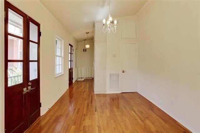 Building Photo - 523 Dumaine St