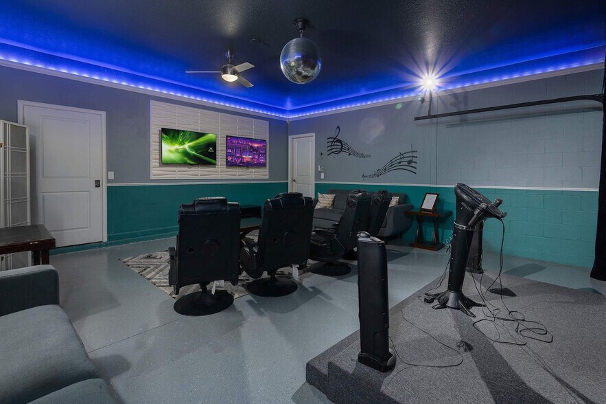 Building Photo - 9048 Sand Trap Dr