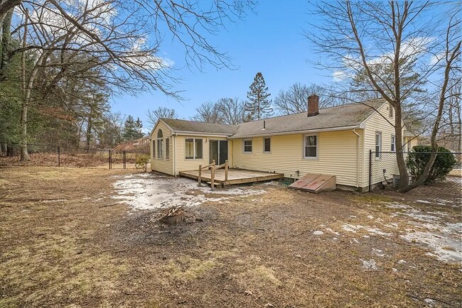 Building Photo - Beautiful Single Family Home for Rent in an Unbeatable Longmeadow Neighborhood!