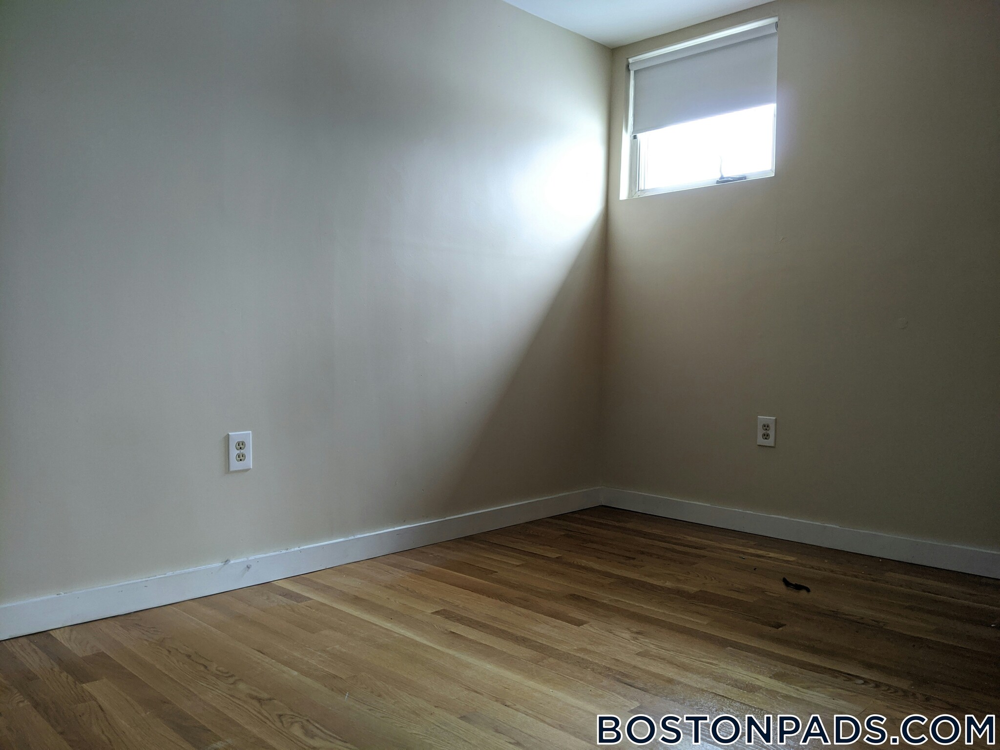 Building Photo - 385 Dorchester St