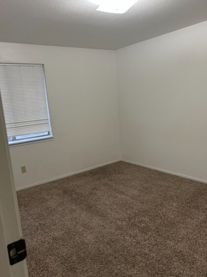 Building Photo - 35 S 300 E