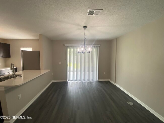Building Photo - 11859 Lake Bend Cir