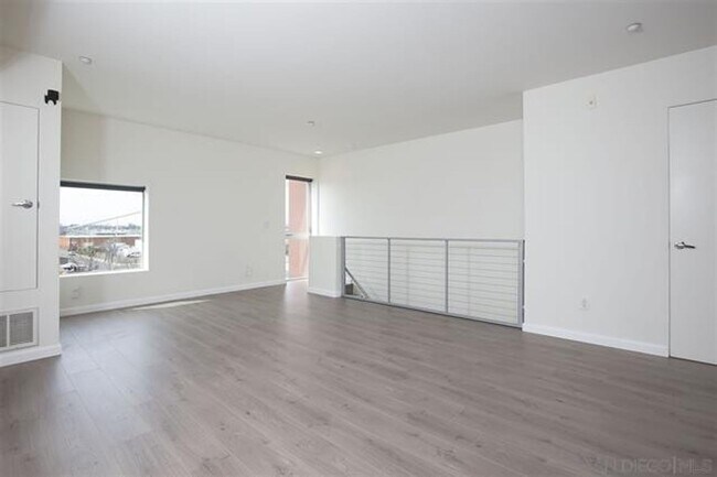 Building Photo - 5-Story UNIQUE Industrial Townhome - 3BD/4BA - w/ Open Floor Plan, Lots of Natural Light! - Secur...