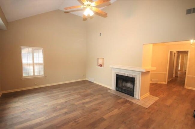 Building Photo - 1643 Oaken Bucket Dr