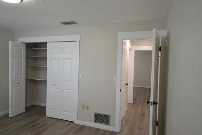 Building Photo - 746 Barbara St