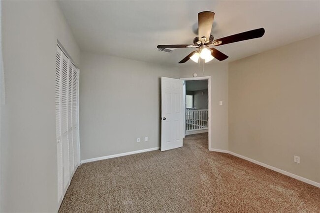 Building Photo - 16023 Willowpark Dr