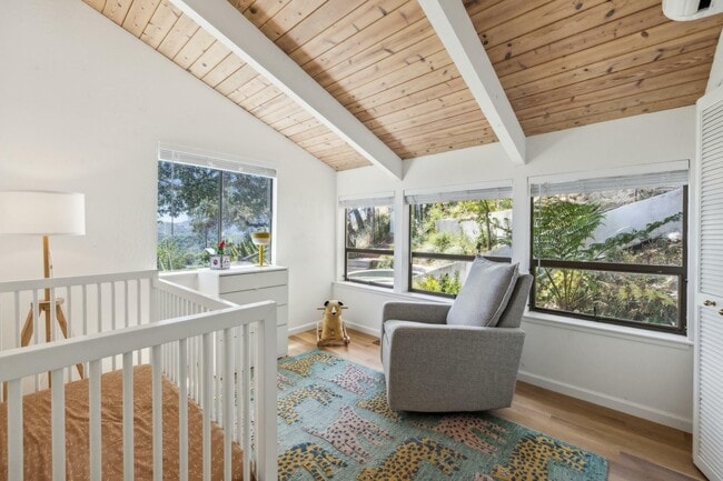 Building Photo - 85 Ridge Rd