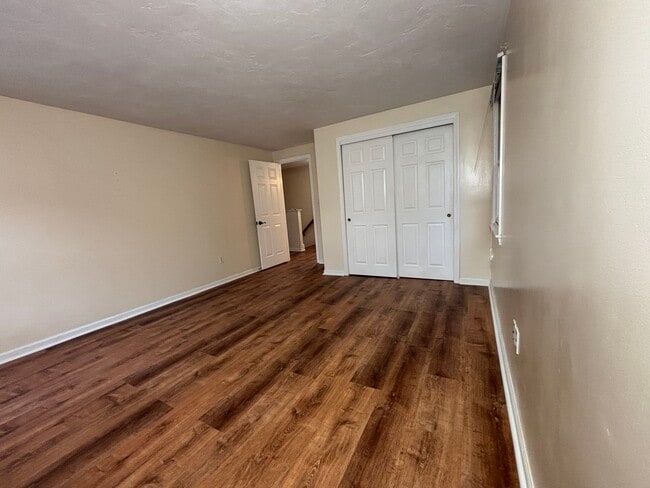 Building Photo - 118 Montclair Ave