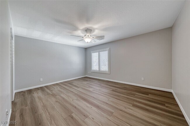 Building Photo - 259 Oakbrook Ridge Ave