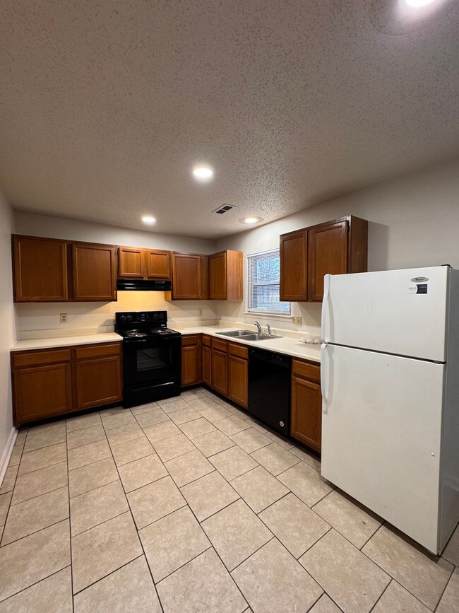 Building Photo - Apartment for Rent in Bridgewater