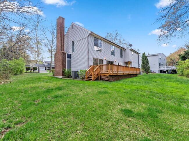 Building Photo - "Spacious 5-Bed Haven on Cedarest Rd – Where Comfort Meets Convenience in Fairfax!"