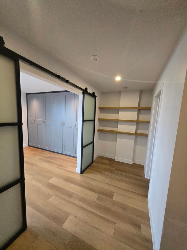 Building Photo - 503 2nd St