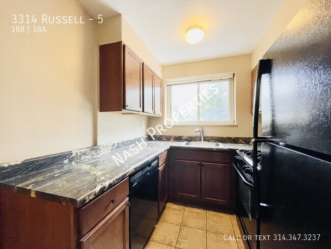 Building Photo - 3314 Russell-5