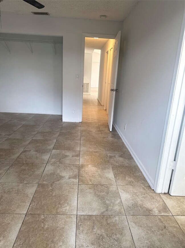 Building Photo - 7427 SW 13th St