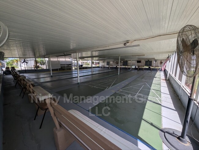 Building Photo - 207 Dolphin Dr N