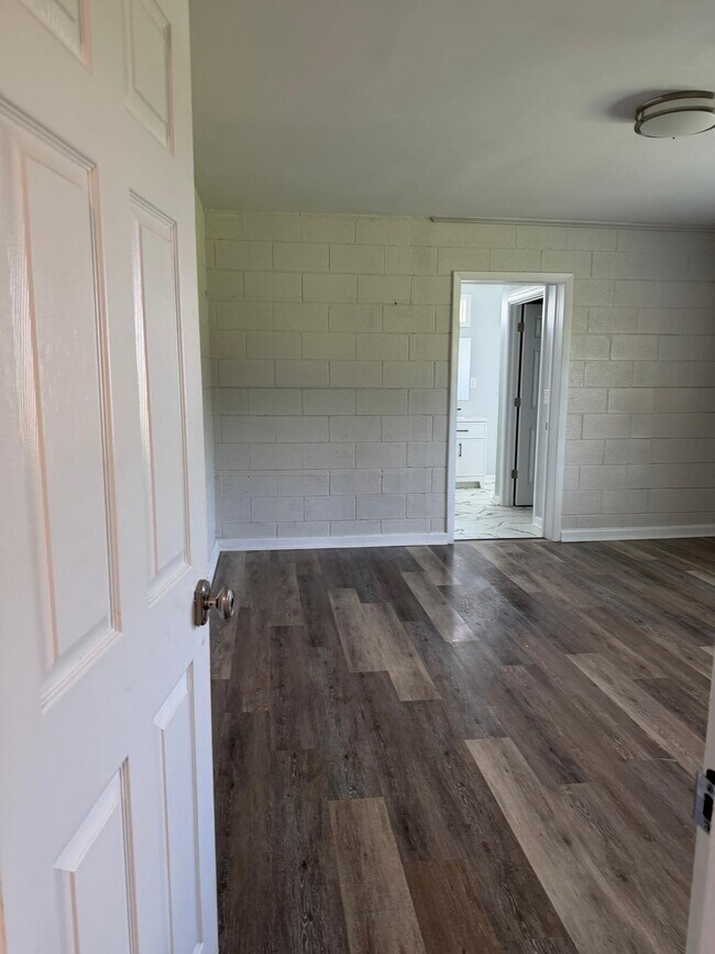 Building Photo - Rouse road - Room #1