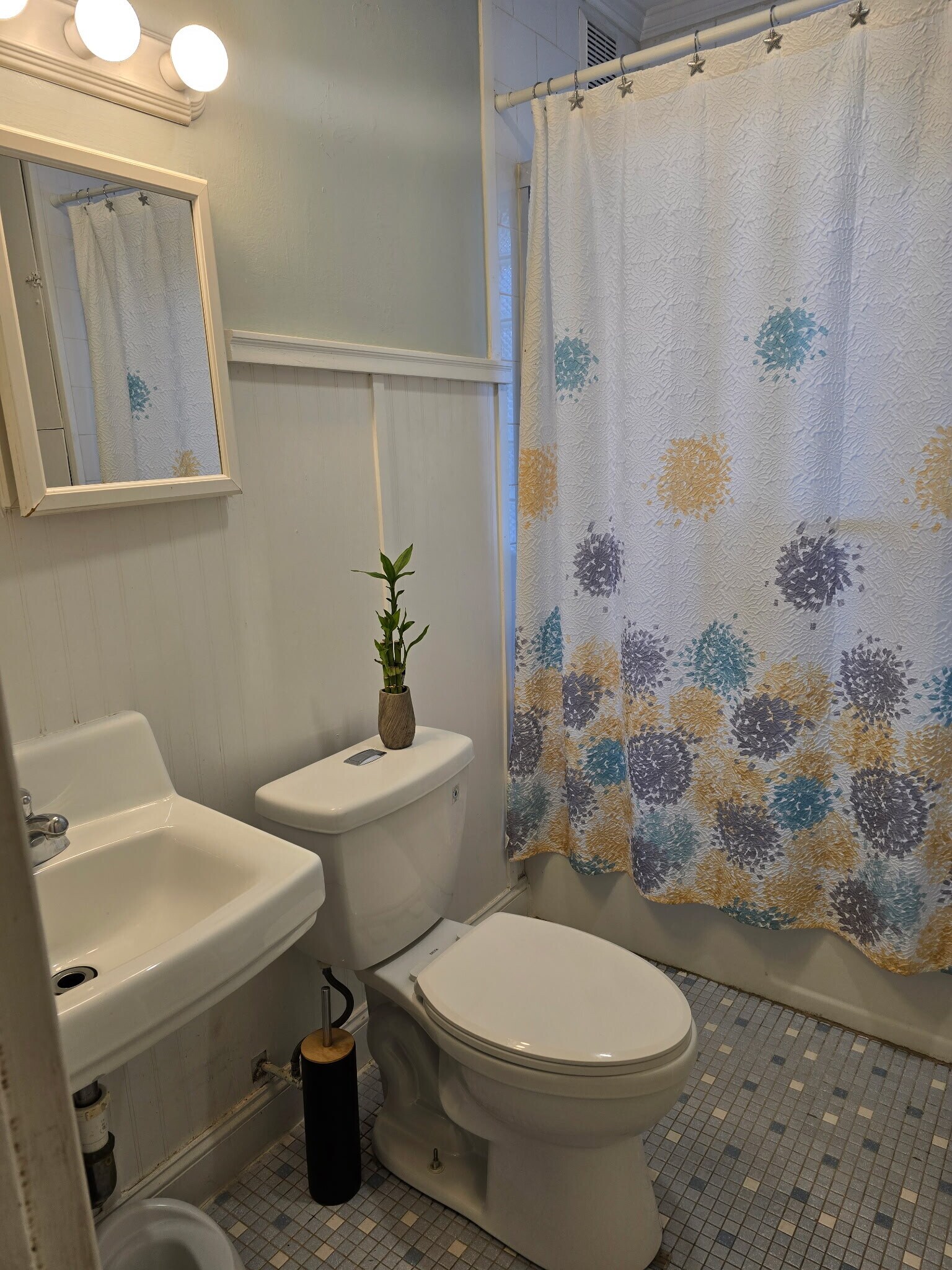 Building Photo - 175 Wilson St