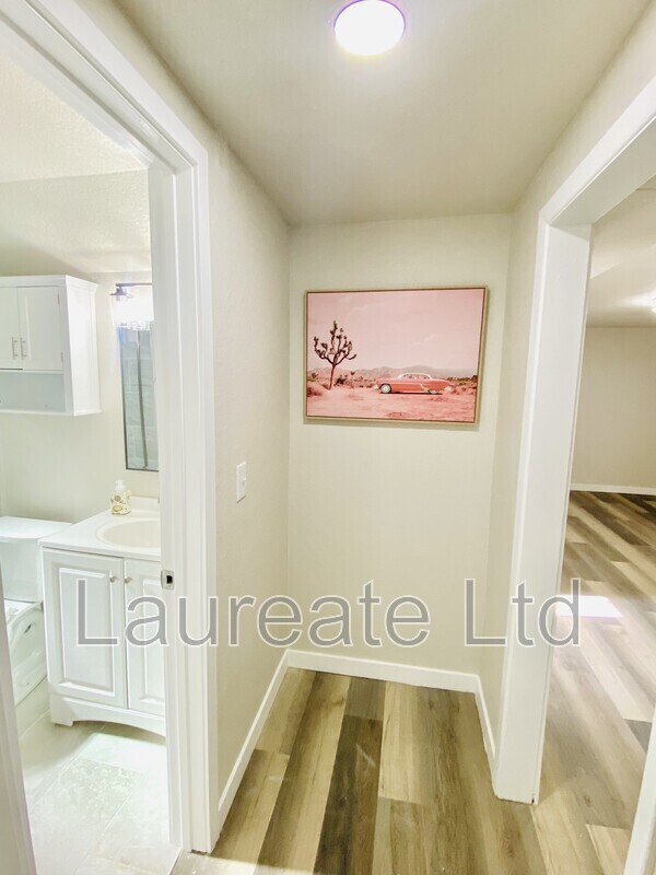 Building Photo - 8344 Charlotte Way