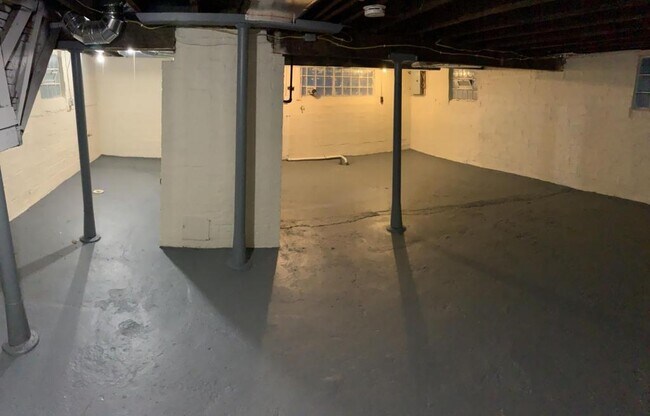 Building Photo - 4805 E. 84th Street