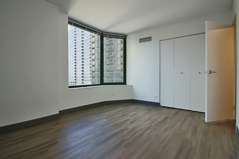 Building Photo - 410 E Ohio St