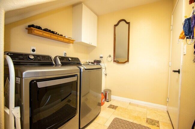 Laundry room - 3789 Derby Bluffs Way