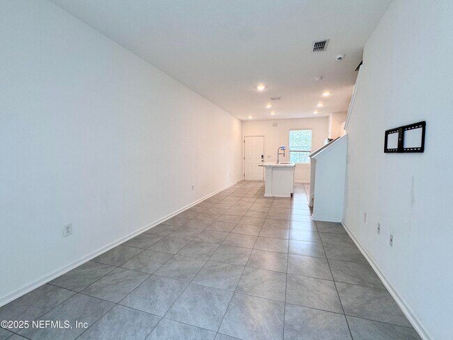 Building Photo - 8334 Zenith Cir